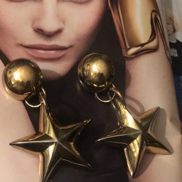 Beautiful vintage gold tone earrings - Picture 2 of 5